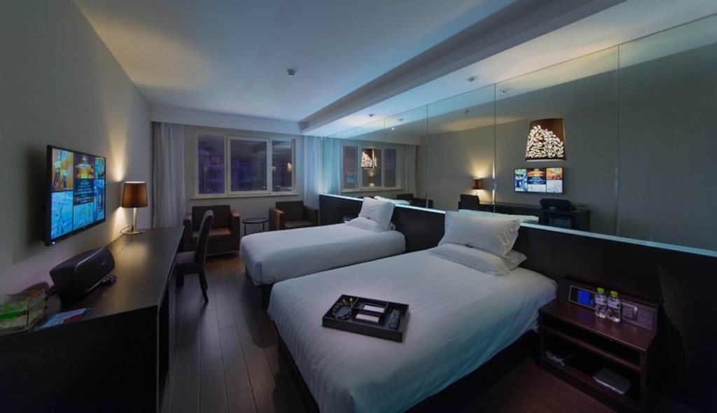Циндао: Orange Hotel Select Qingdao Wusi Square