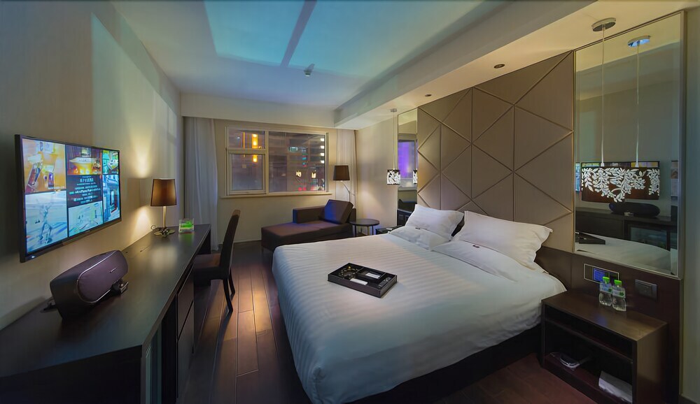 Циндао: Orange Hotel Select Qingdao Wusi Square