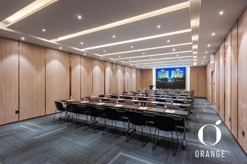 Циндао: Orange Hotel Select Qingdao Wusi Square
