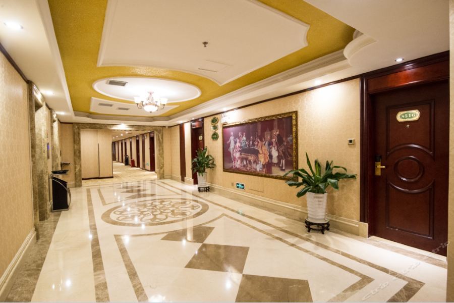 Гуйлинь: Vienna Hotel Guangxi Guilin Railway Station Vientiane City
