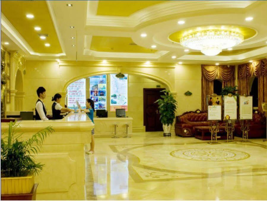 Гуйлинь: Vienna Hotel Guangxi Guilin Railway Station Vientiane City