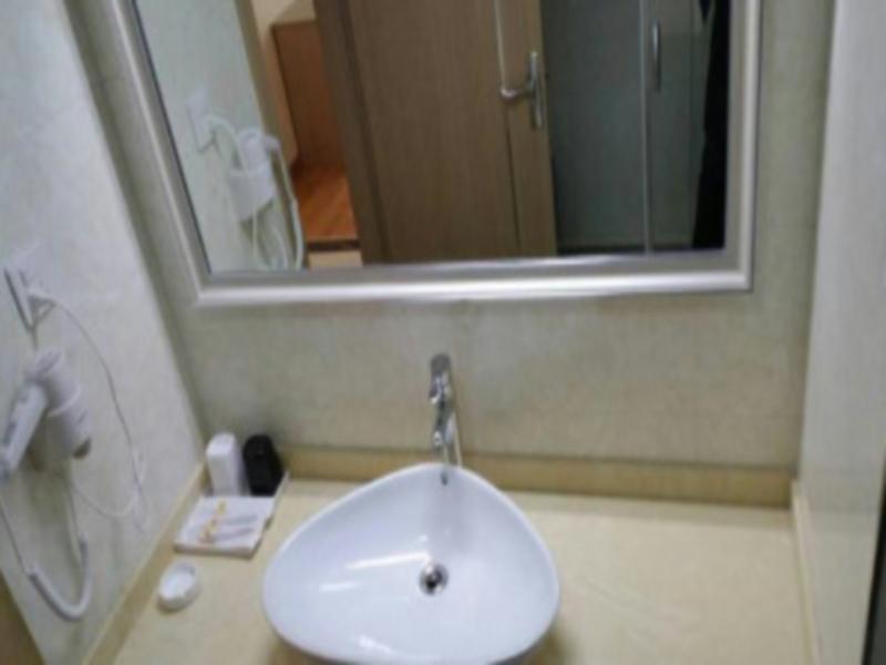 Яньчэн: 7 Days Inn Yancheng Jianhu Xiufu South Road