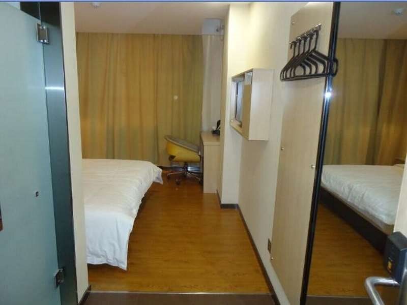 Цзиньчжун: IU Hotel JInzhong Jiexiu Railway Station Branch
