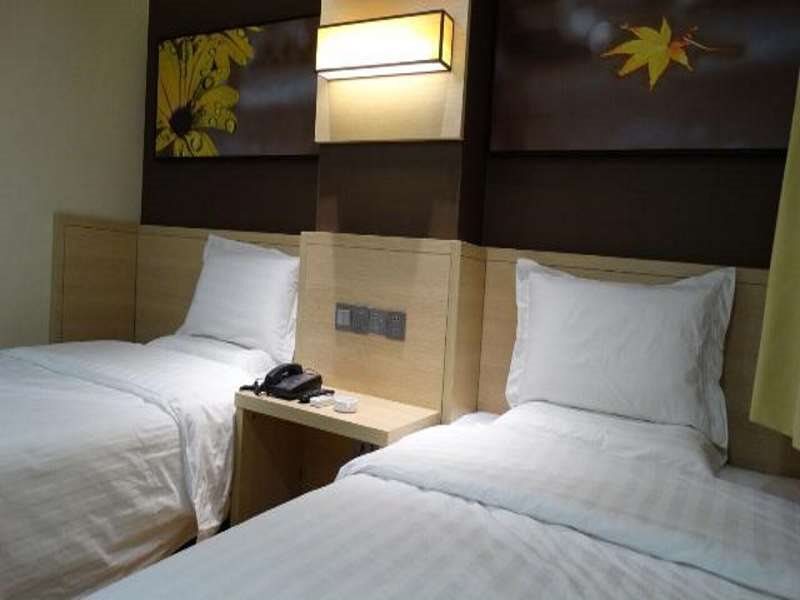 Цзиньчжун: IU Hotel JInzhong Jiexiu Railway Station Branch