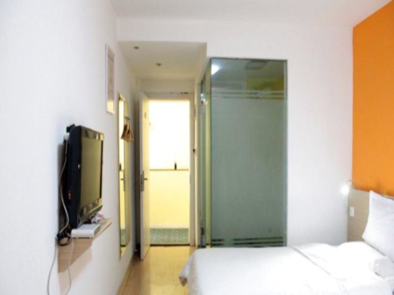 Чжэньцзян: 7 Days Inn Zhenjiang Xin Qu Da Gang