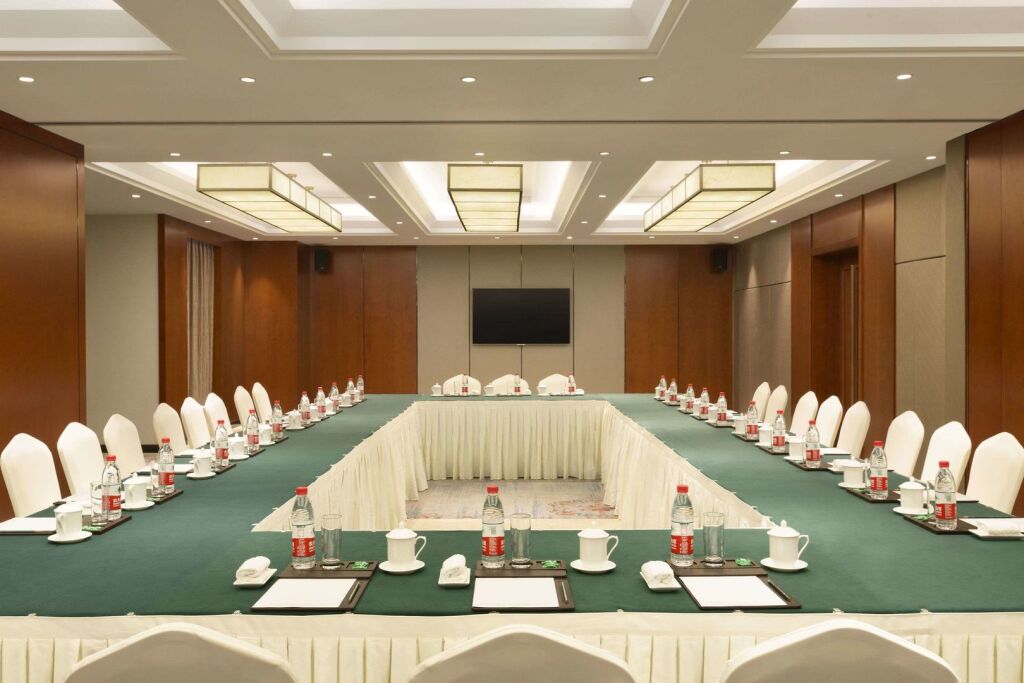 Цзясинь: Ramada Jiaxing
