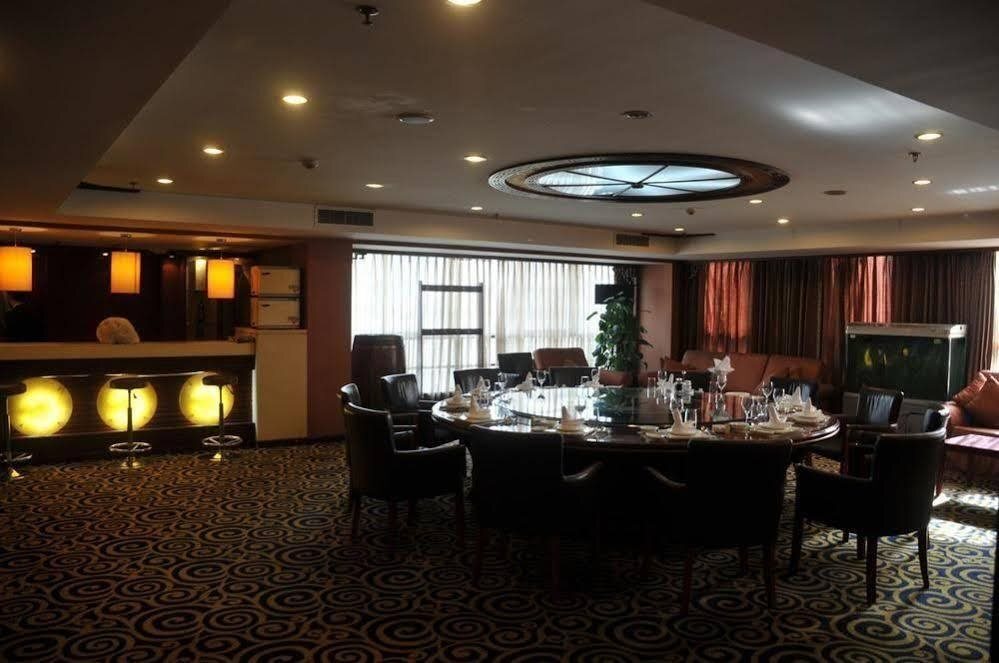 Пекин: Beijing Yantai Mountain Business Club