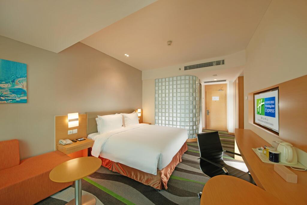 Таншань: Holiday Inn Express Tangshan Downtown by IHG