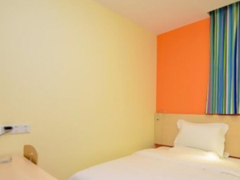 Лоян: 7 Days Inn Luoyang Longmen Grottoes Kai Yuan Avenue