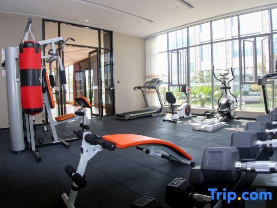 Чжаоцин: Golden Phoenix International Hotel
