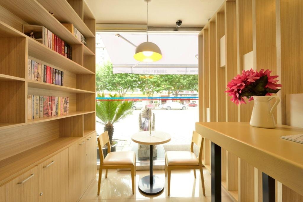 Гуйлинь: Hanting Hotel Guilin Hongling Road