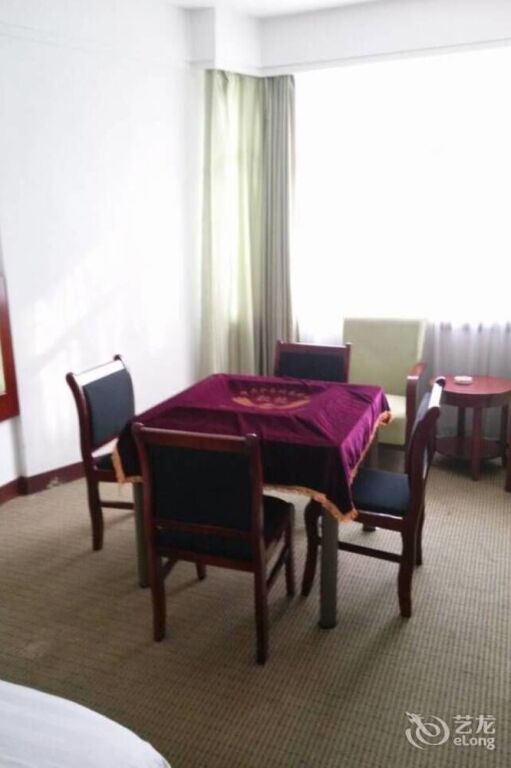 Чжанцзяцзе: Eastern Air Tour Hotel