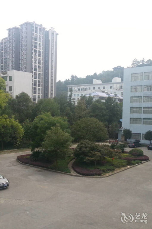Чжанцзяцзе: Eastern Air Tour Hotel