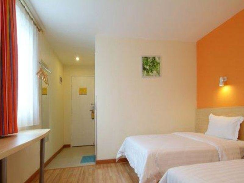 Ухань: 7 Days Inn Wuhan International Exhibition Center Branch