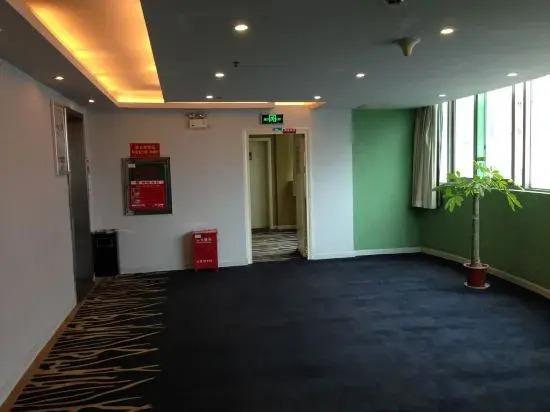 Шаоян: Today Inns (Shaoyang Hongqi Road)