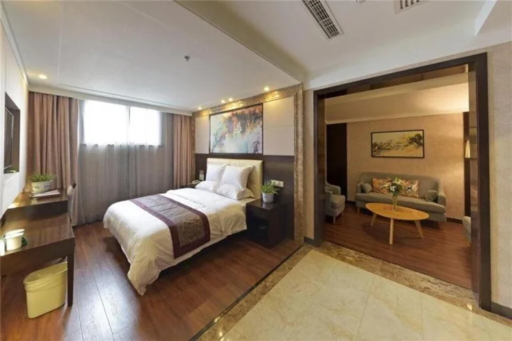 Чанчжоу: GreenTree Inn Changzhou Dinosaur Park Global Harbor Express Hotel