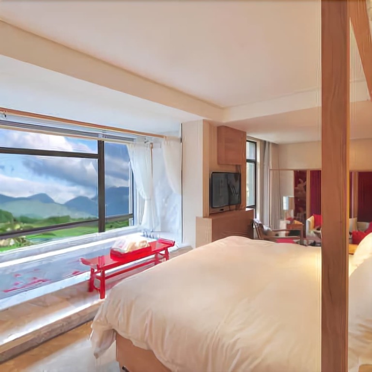 Дунъян: Homei Hotel