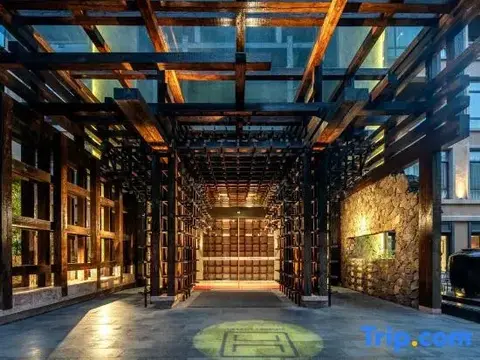 Дунъян: Homei Hotel