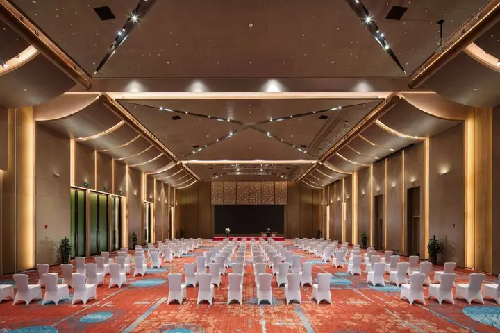 Цзючжайгоу: Hilton Jiuzhaigou Resort