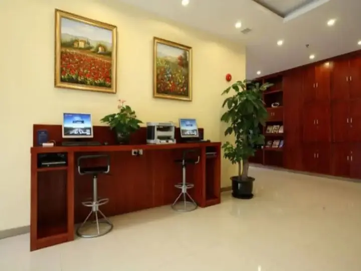 Чанчжи: Hanting Hotel (Changzhi Bayi Square)