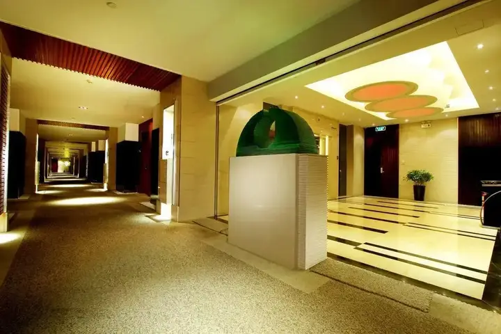 carousel image 1