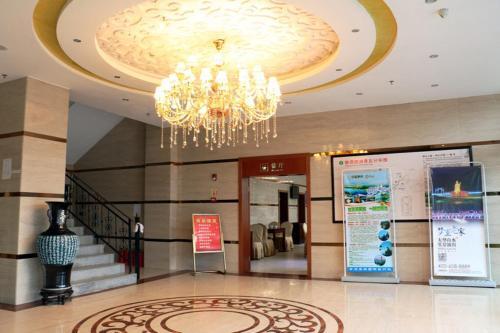 Шанграо: Wuyuan Poyanghu Hotel