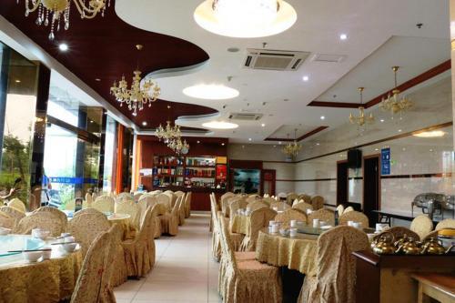 Шанграо: Wuyuan Poyanghu Hotel