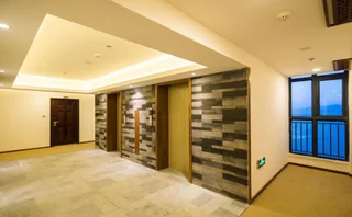 Дали: EStay Residence