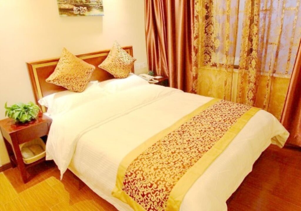 Шанхай: Green Tree Inn Smart Selection Hotel (Shanghai Hongqiao Road Metro Station)