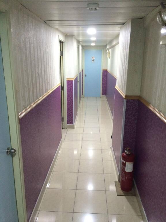Коулун: Wing Wah Hostel