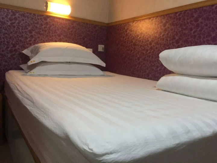Коулун: Wing Wah Hostel