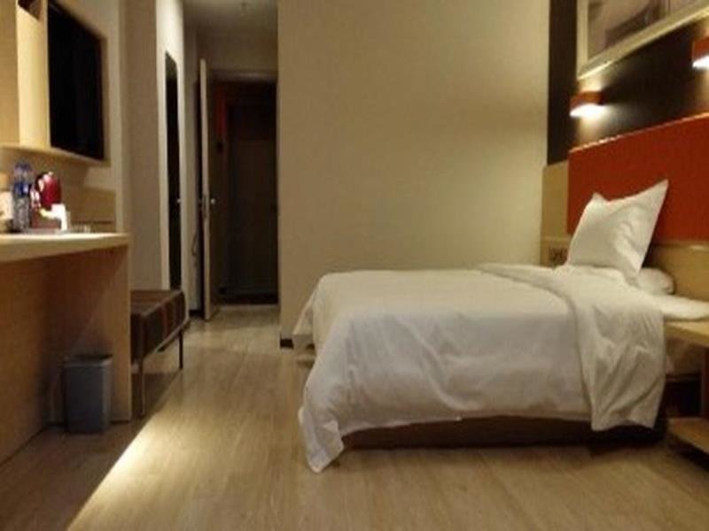 7 Days Inn Premium Zhangjiajie Train Station Plaza Branch — фото 3