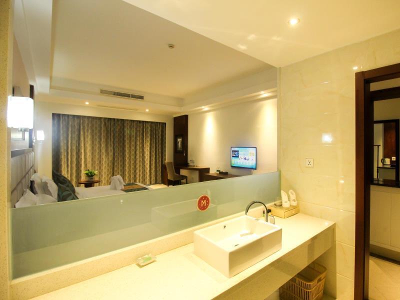 Цюнхай: Qionghai  Jin Mao Hotel