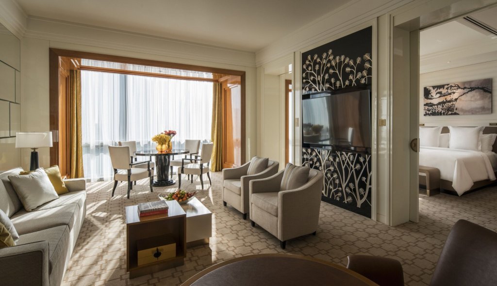 Тяньцзинь: Four Seasons Hotel Tianjin