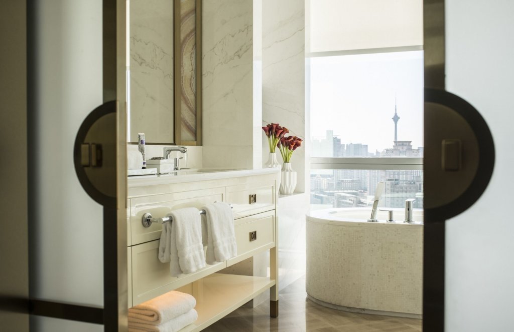 Тяньцзинь: Four Seasons Hotel Tianjin