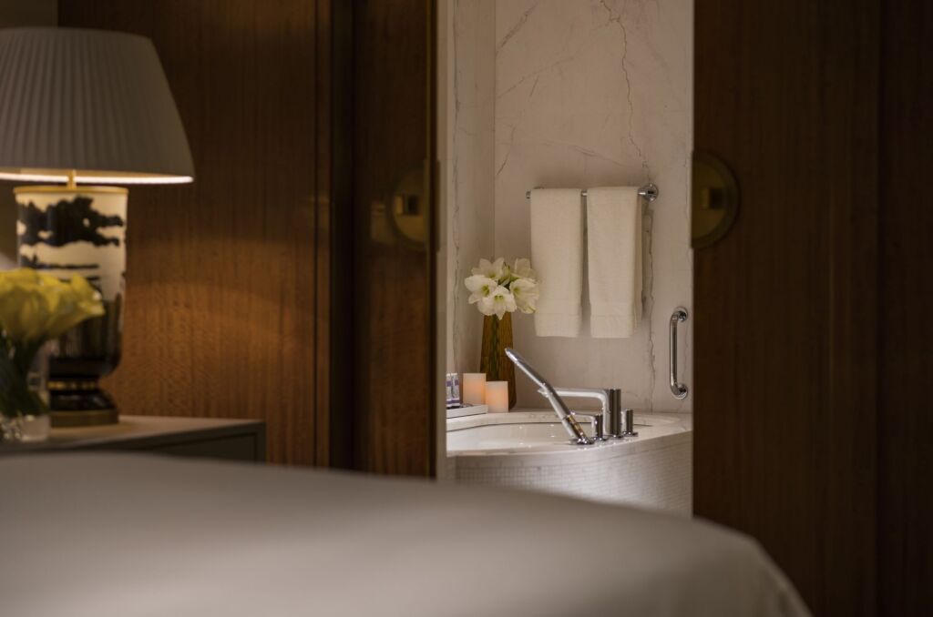 Тяньцзинь: Four Seasons Hotel Tianjin