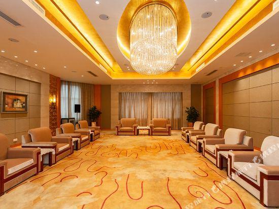 Уси: Jinling Lakeview Hotel