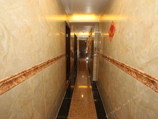 Wang Kei Hotel（Mong Kok MTR Exit D2） — фото 2