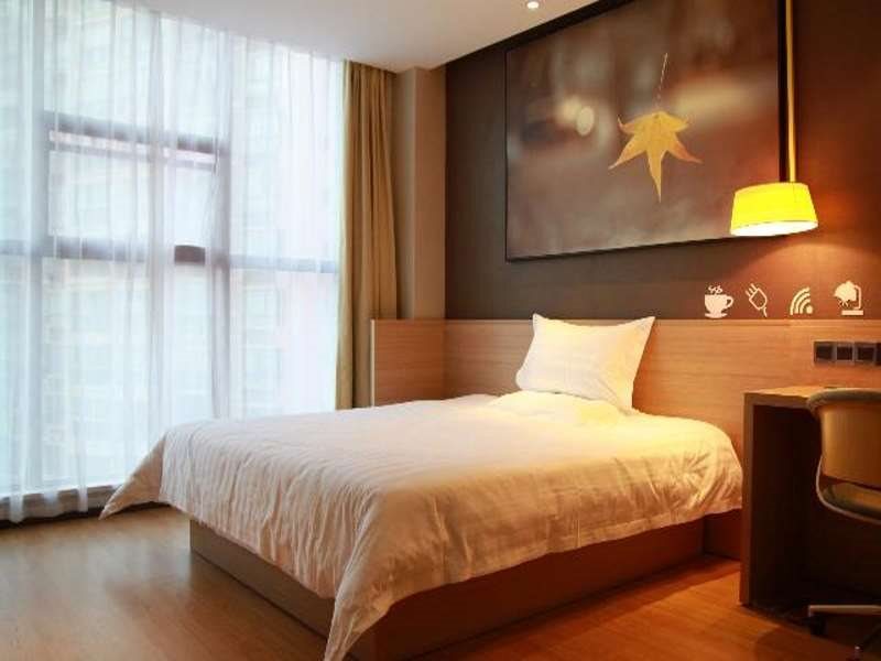 Neijiang: IU Hotels·Neijiang Zizhong Zizhou Avenue Expressway Exit