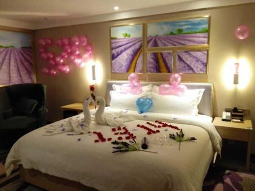 Ухань: Lavande Hotel Wuhan Guanggu Xiongchu Road Branch