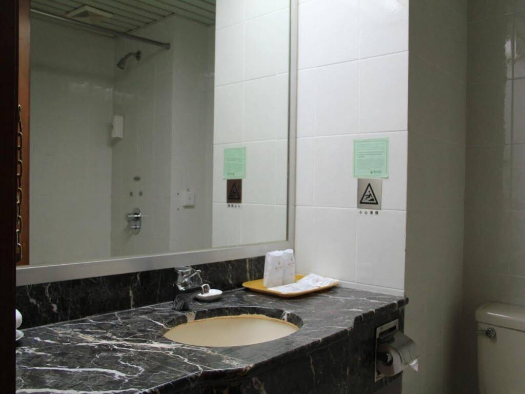 Учжоу: Wuzhou Hotel