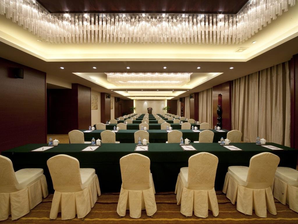 Уси: Yixing Grand Hotel