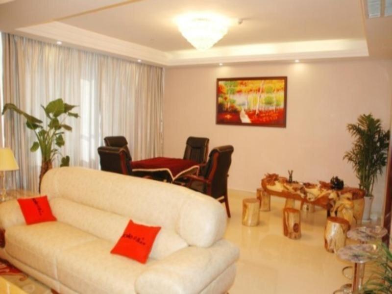 Аксу: Aksu Pudong Holiday Hotel