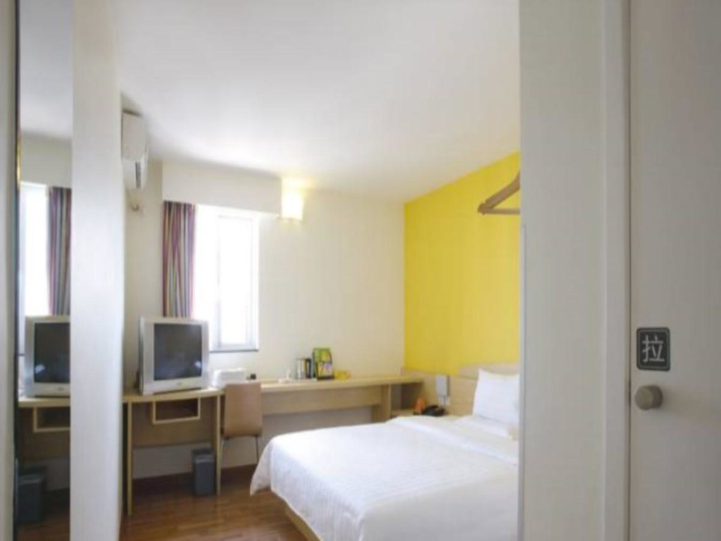 7 Days Inn Tongliao Min Hang Road Branch — фото 1