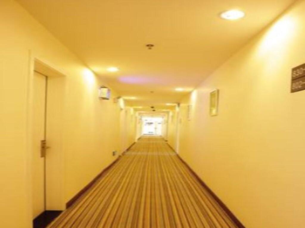 Тунляо: 7 Days Inn Tongliao Min Hang Road Branch