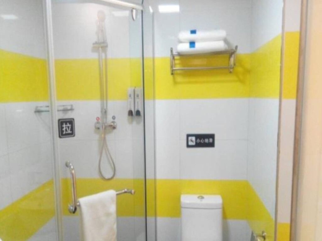 Тунляо: 7 Days Inn Tongliao Min Hang Road Branch