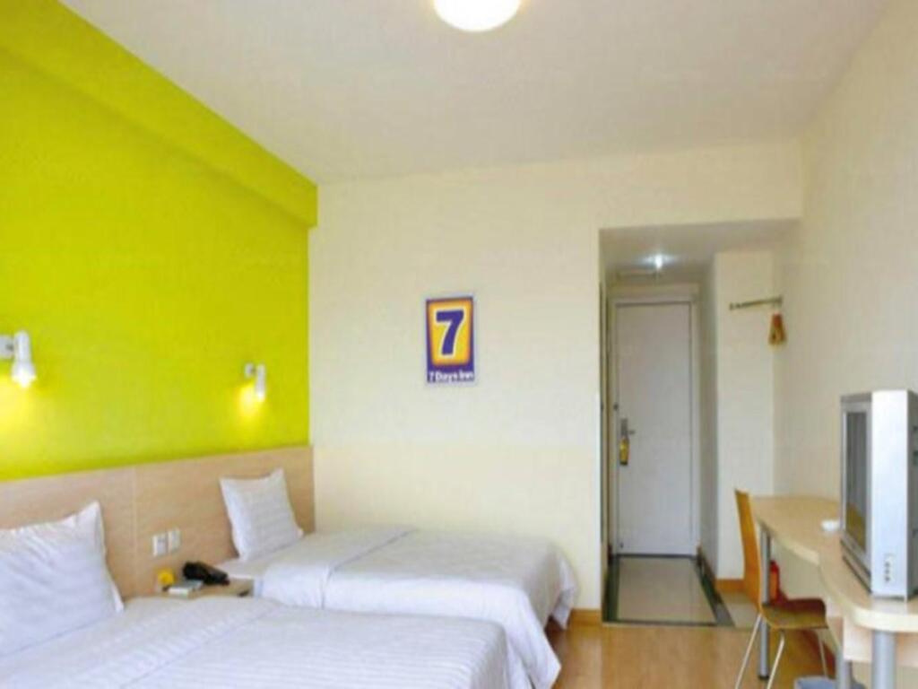 Тунляо: 7 Days Inn Tongliao Min Hang Road Branch