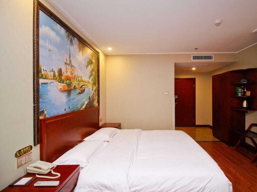 Луань: GreenTree Inn LiuAn Huoshan County Economic Development Zone Hotel