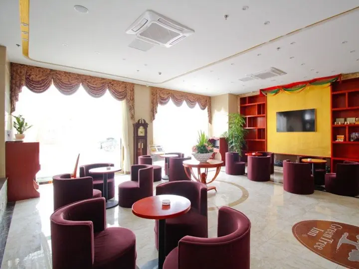 Луань: GreenTree Inn LiuAn Huoshan County Economic Development Zone Hotel