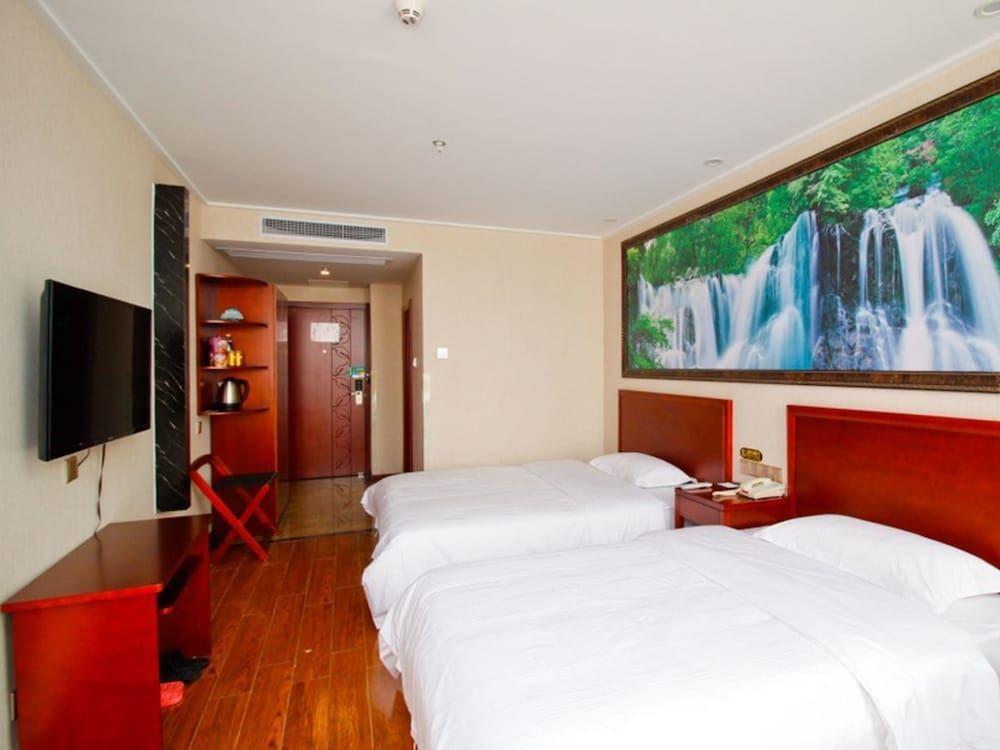 Луань: GreenTree Inn LiuAn Huoshan County Economic Development Zone Hotel